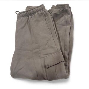 Aritzia cargo sweatpants